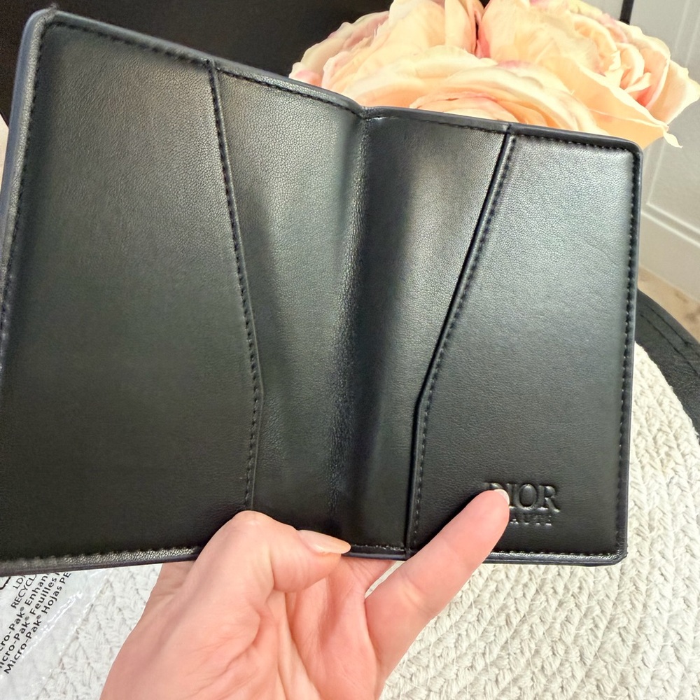 Chistian Dior Navy Leather Passport Holder- gift with purchase item - Picture 5 of 8
